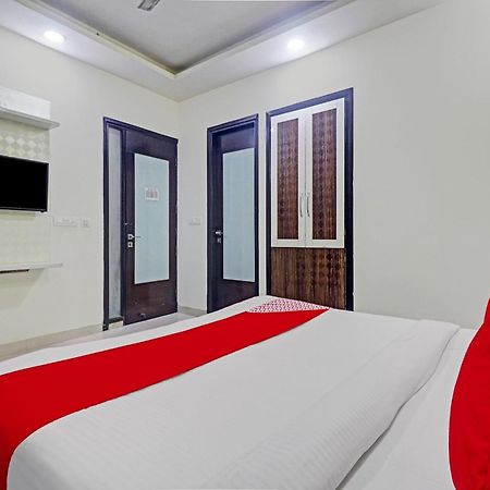 Oyo 12675 Hotel Star Inn Нью-Дели Экстерьер фото