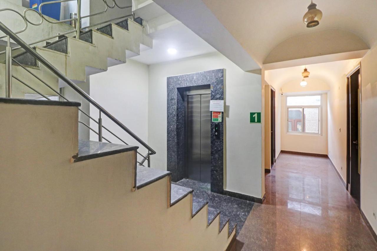 Oyo 12675 Hotel Star Inn Нью-Дели Экстерьер фото