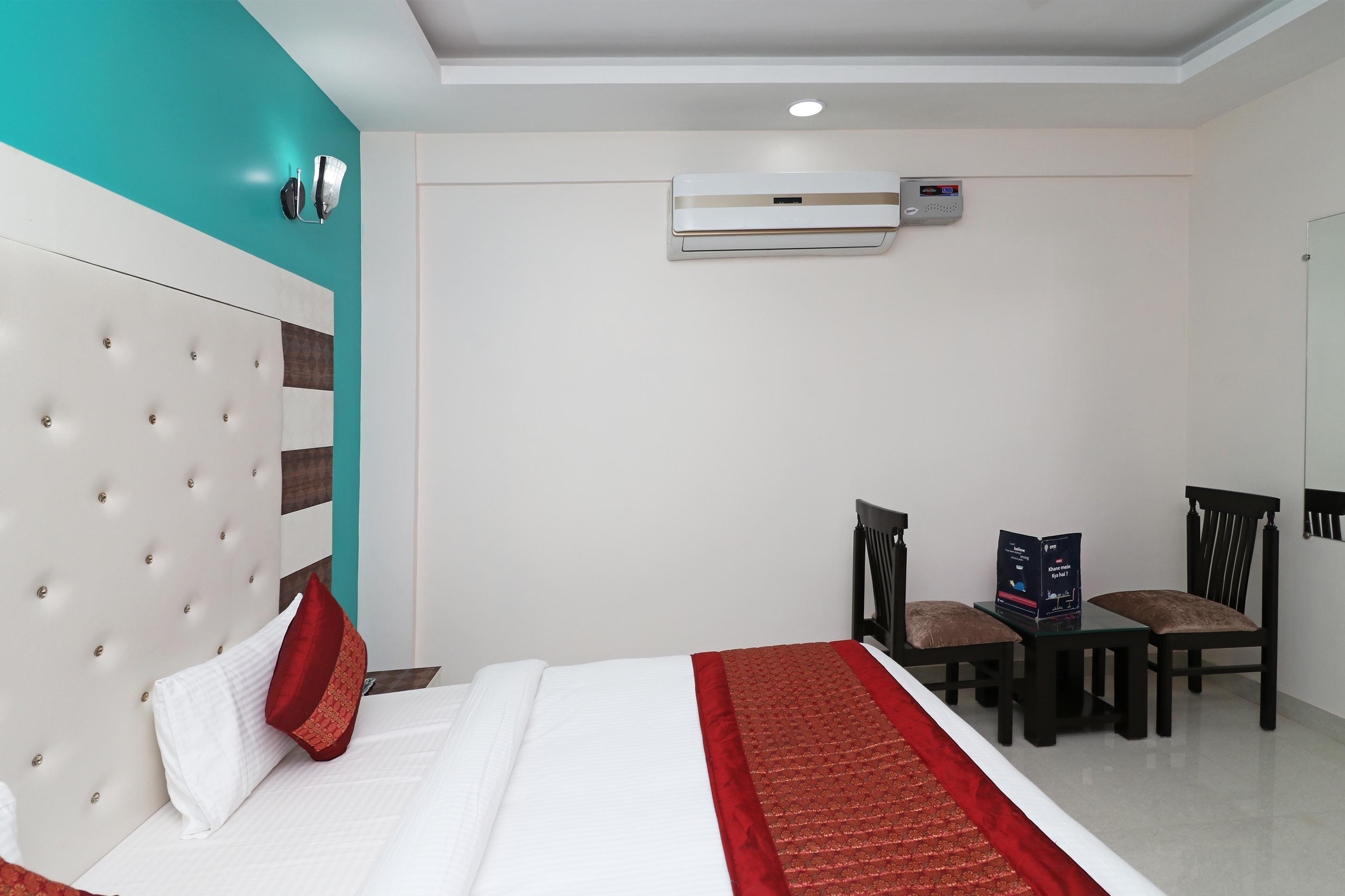 Oyo 12675 Hotel Star Inn Нью-Дели Экстерьер фото