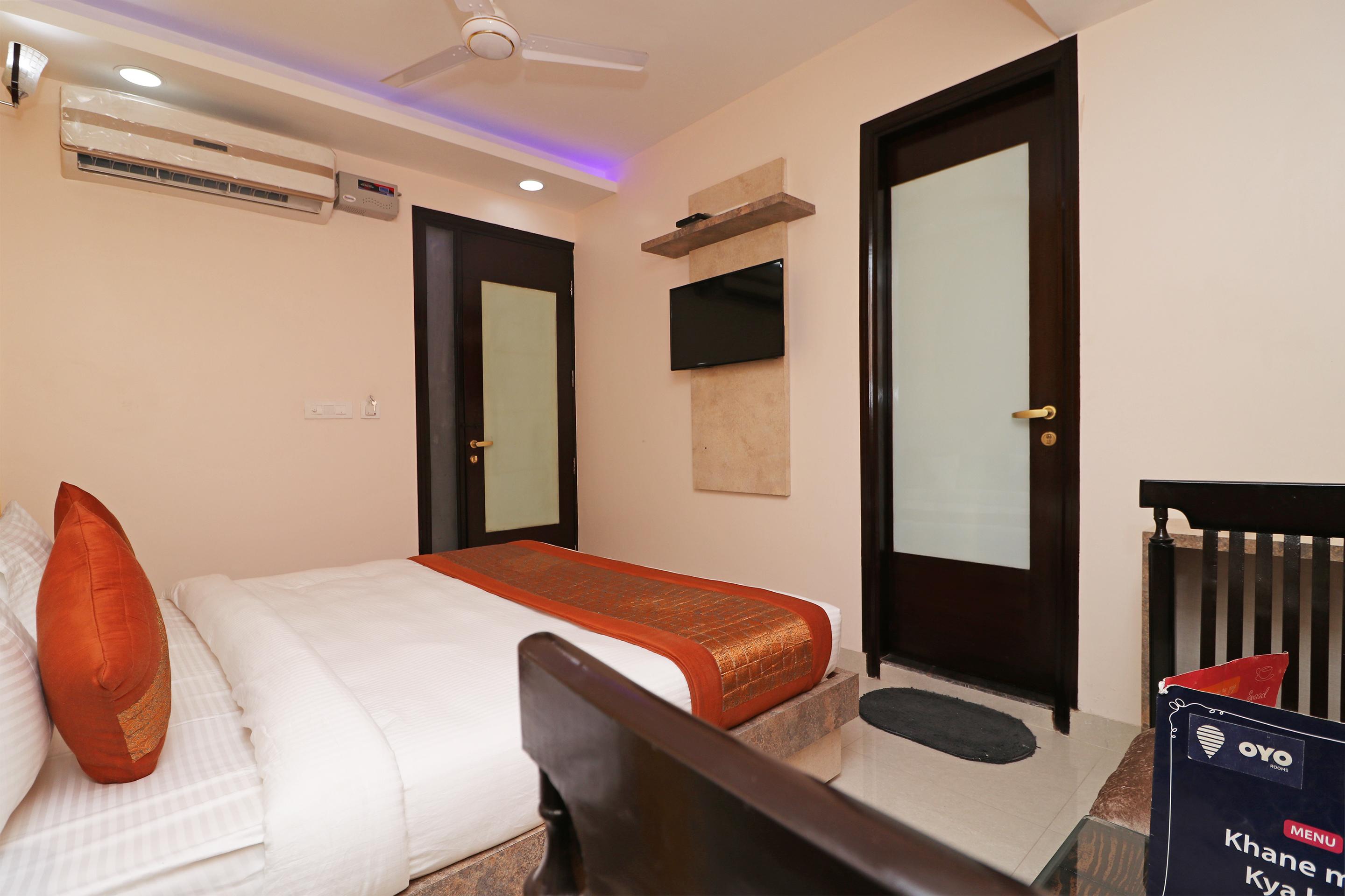 Oyo 12675 Hotel Star Inn Нью-Дели Экстерьер фото