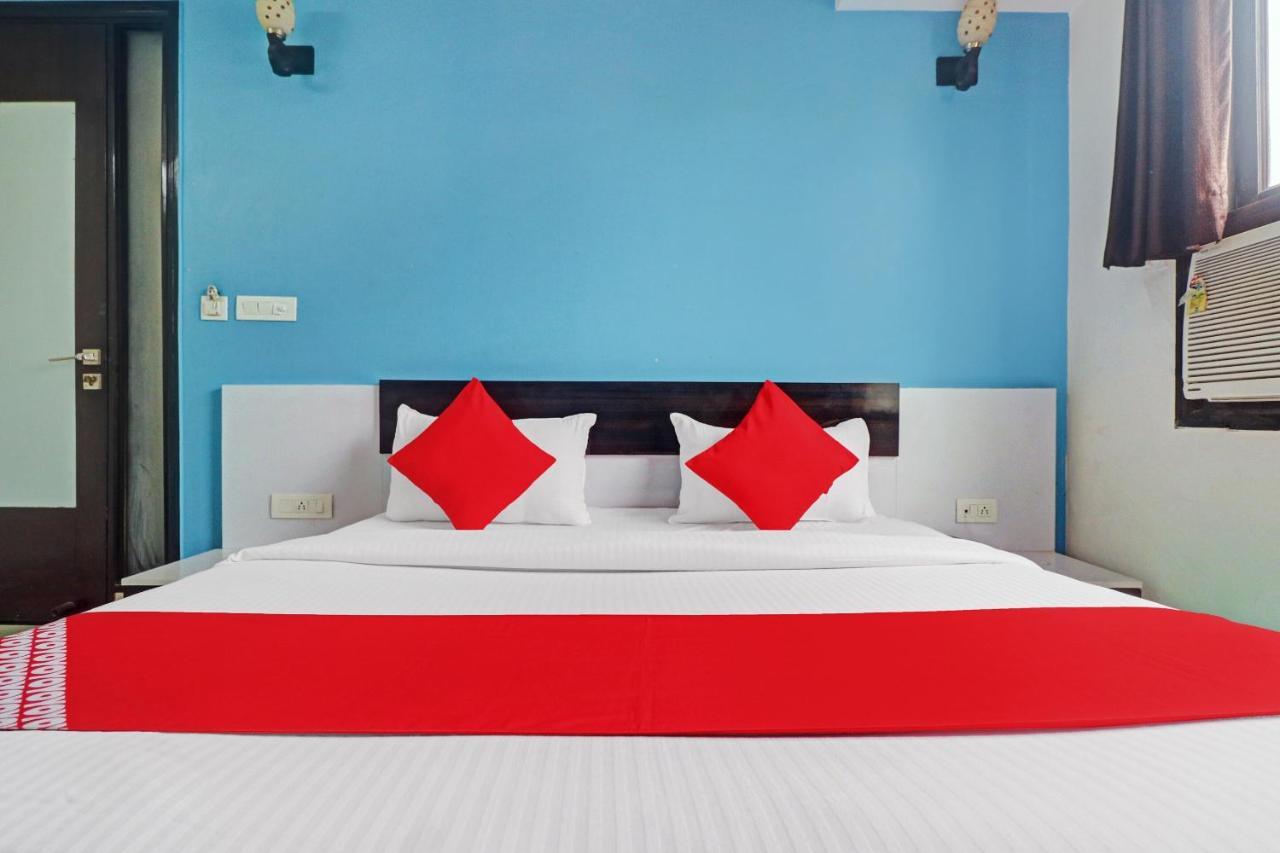 Oyo 12675 Hotel Star Inn Нью-Дели Экстерьер фото